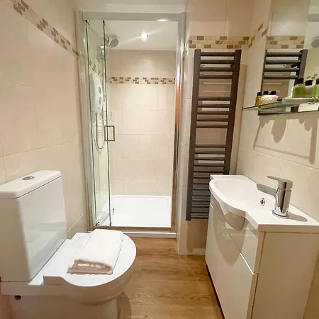 High Parks Villa Bedale Room photo